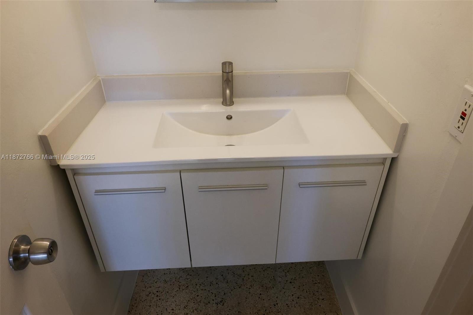 VILLA LAURA CONDO - Residential