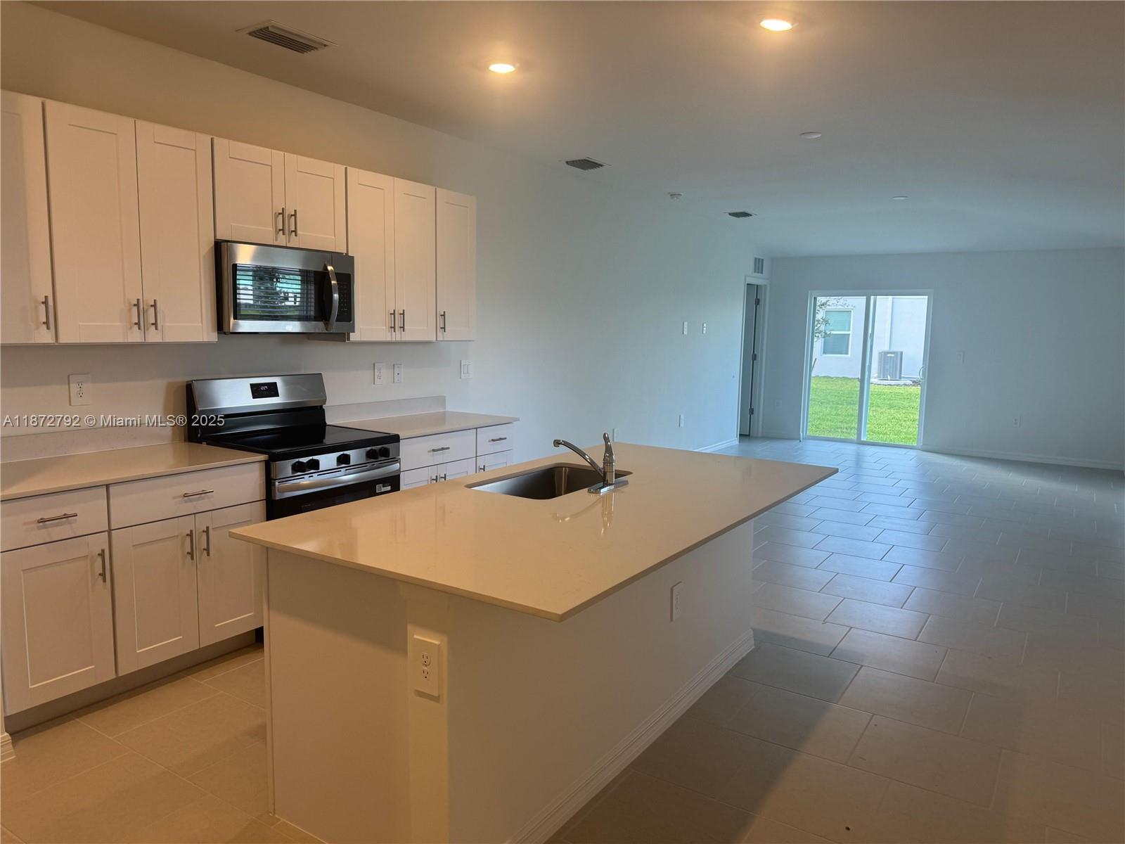 CRANE LANDING - Residential Lease