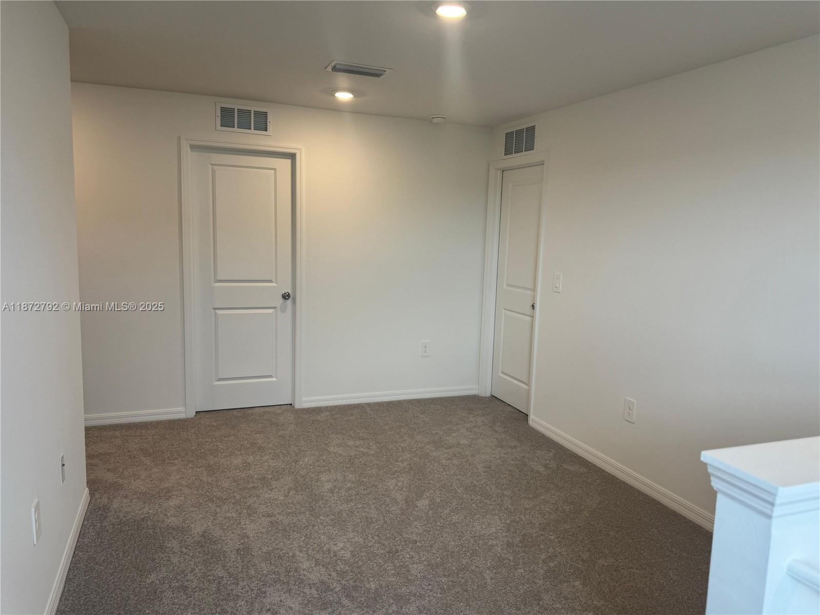 CRANE LANDING - Residential Lease