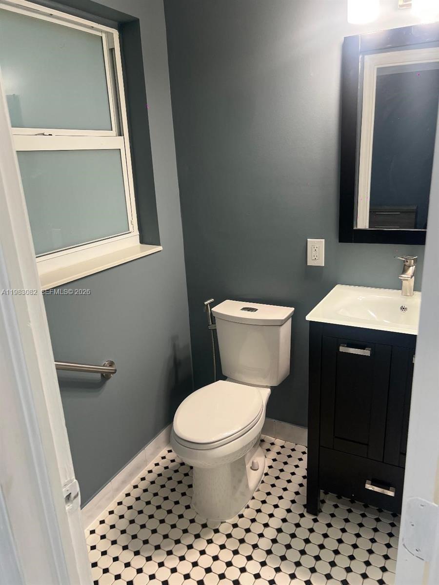 HOLLYWOOD - Residential Lease