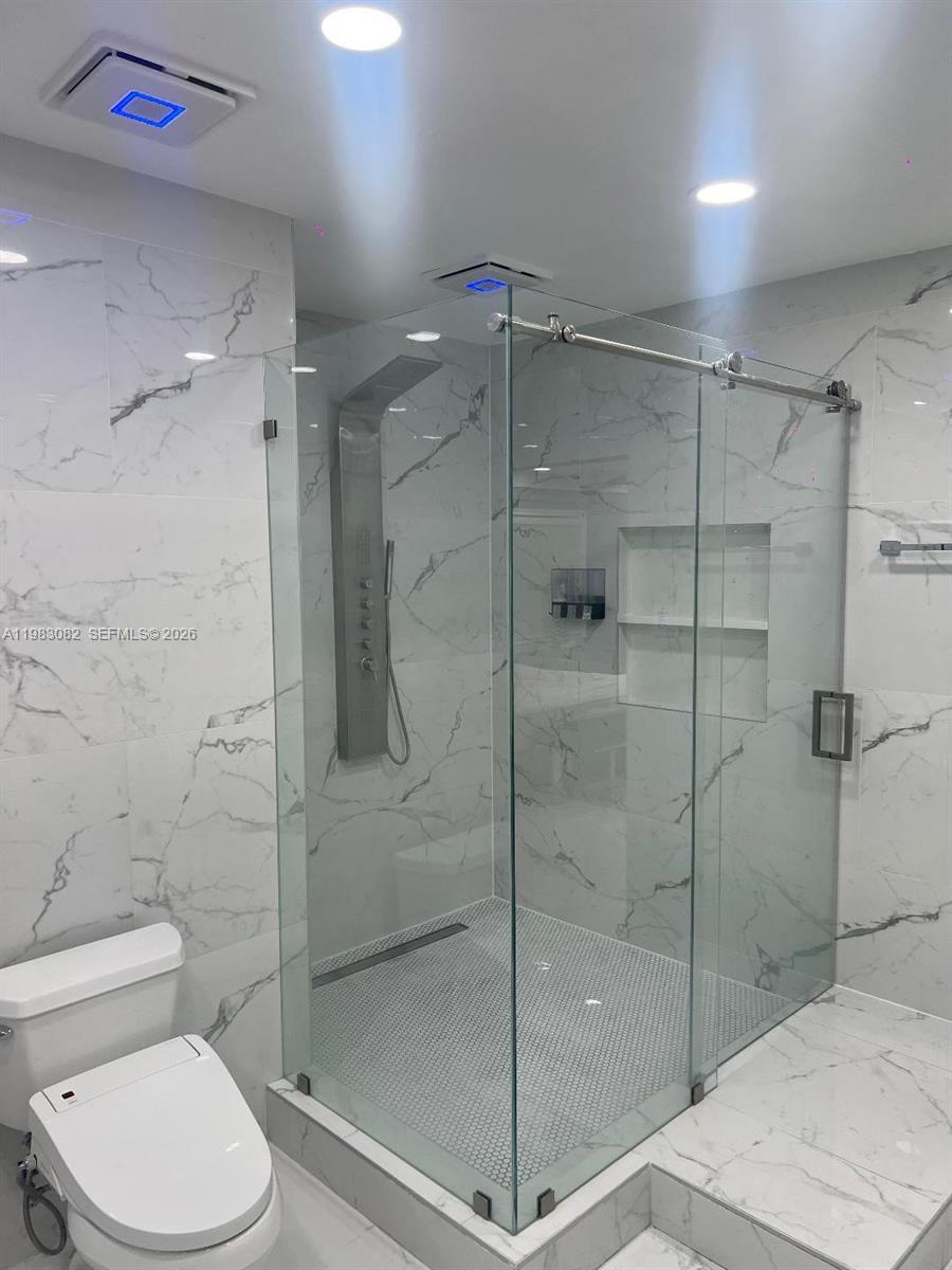 HOLLYWOOD - Residential Lease