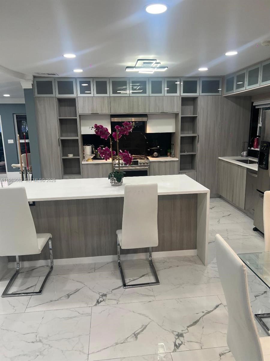 HOLLYWOOD - Residential Lease