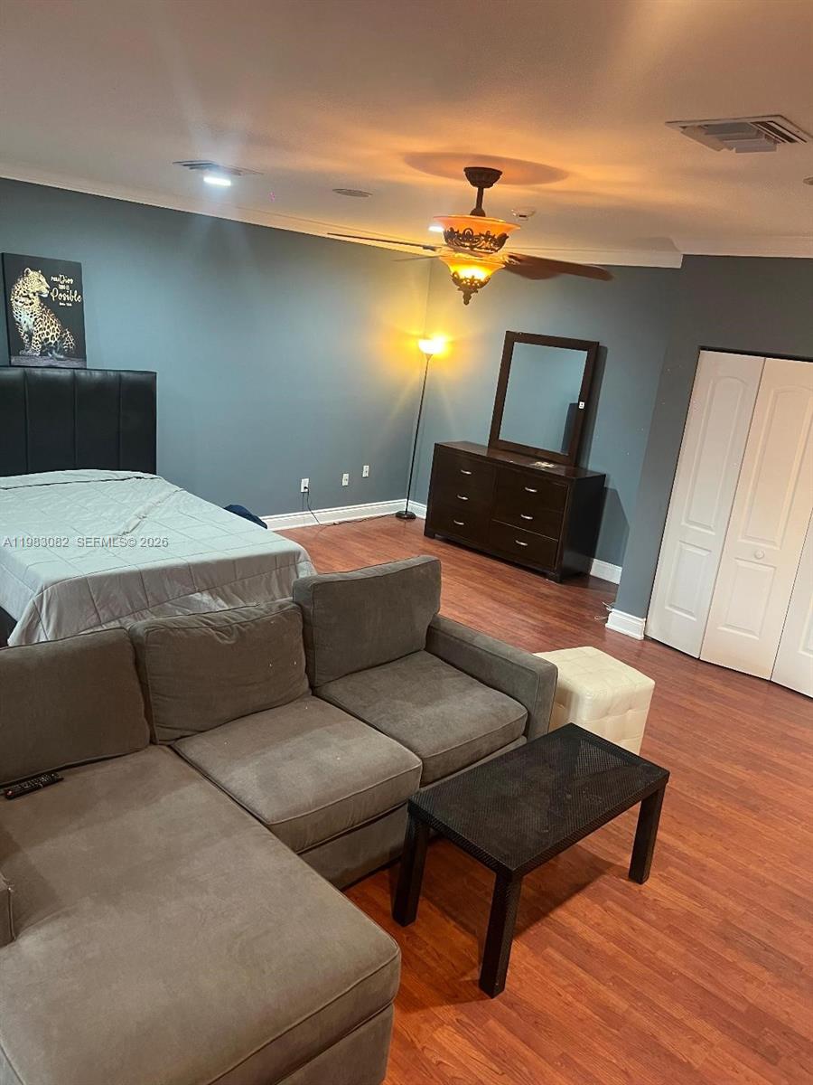 HOLLYWOOD - Residential Lease