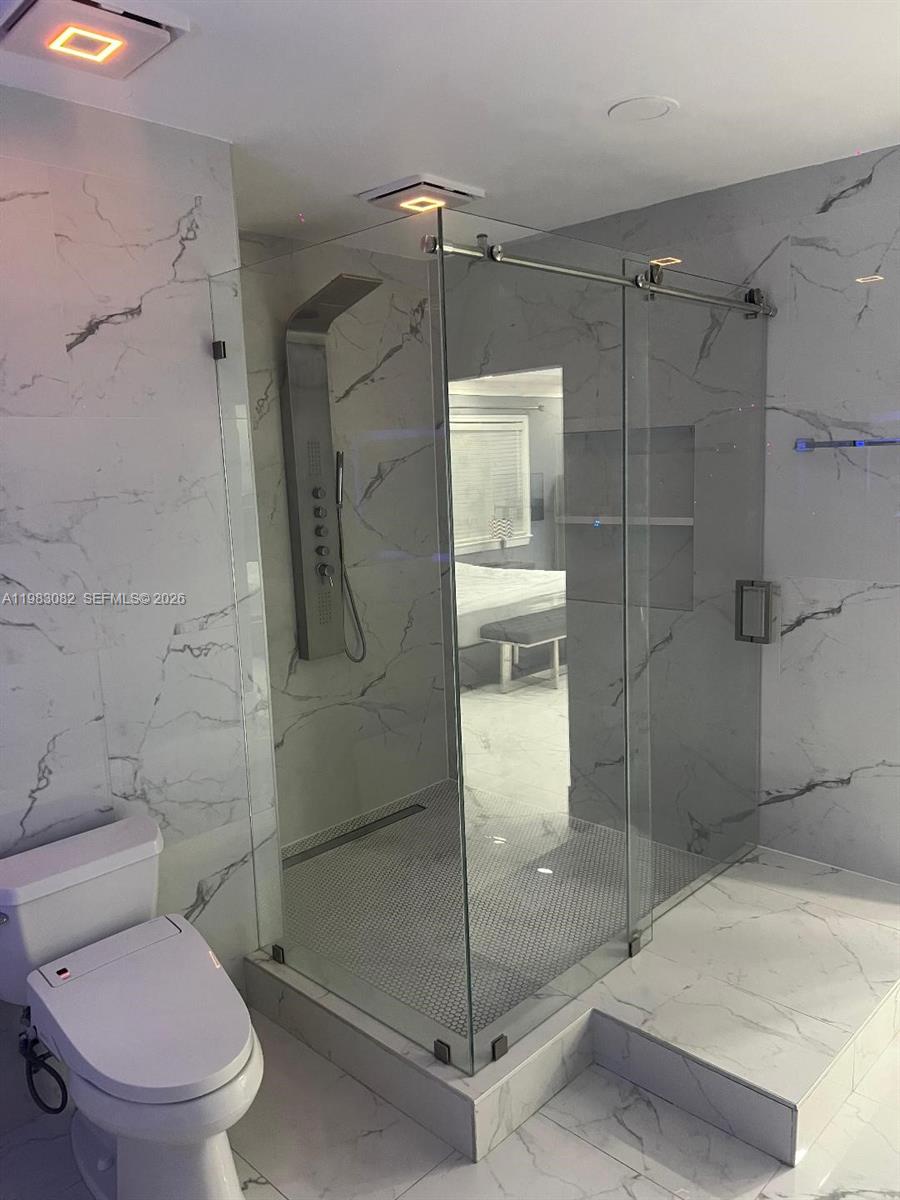 HOLLYWOOD - Residential Lease