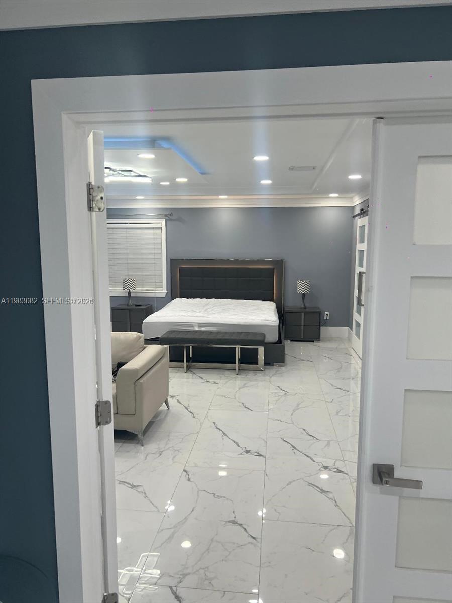 HOLLYWOOD - Residential Lease