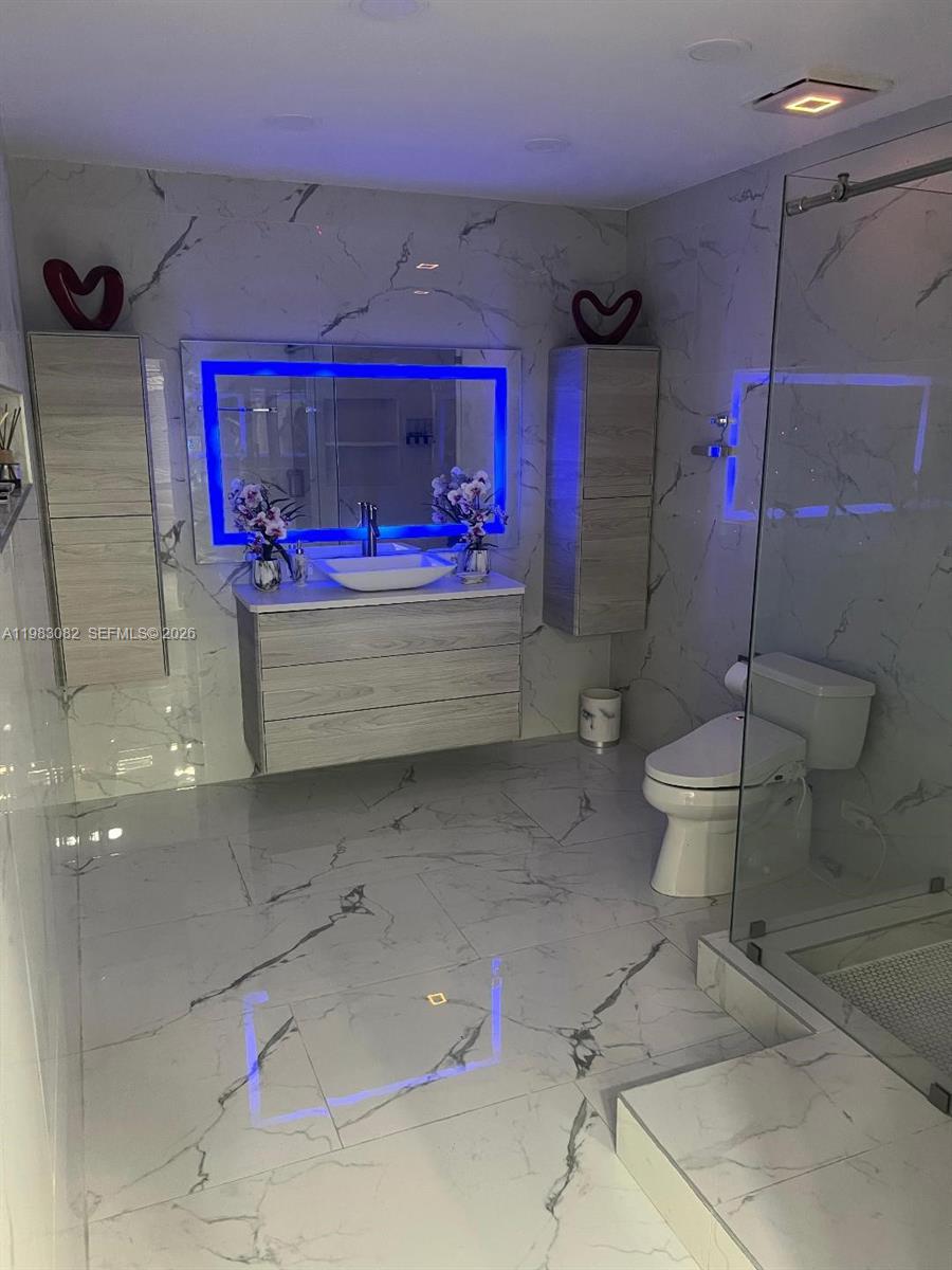 HOLLYWOOD - Residential Lease