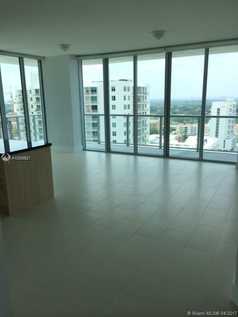 Large, corner unit with 2 assigned (tandem) parking spaces and a storage unit. Seeking long-term tenant. Service plan in place for appliances. Huge terraces and great views of the city and partial water views. Live in the midst of Brickell and with easy access to the Metro Rail and Metro Mover.
