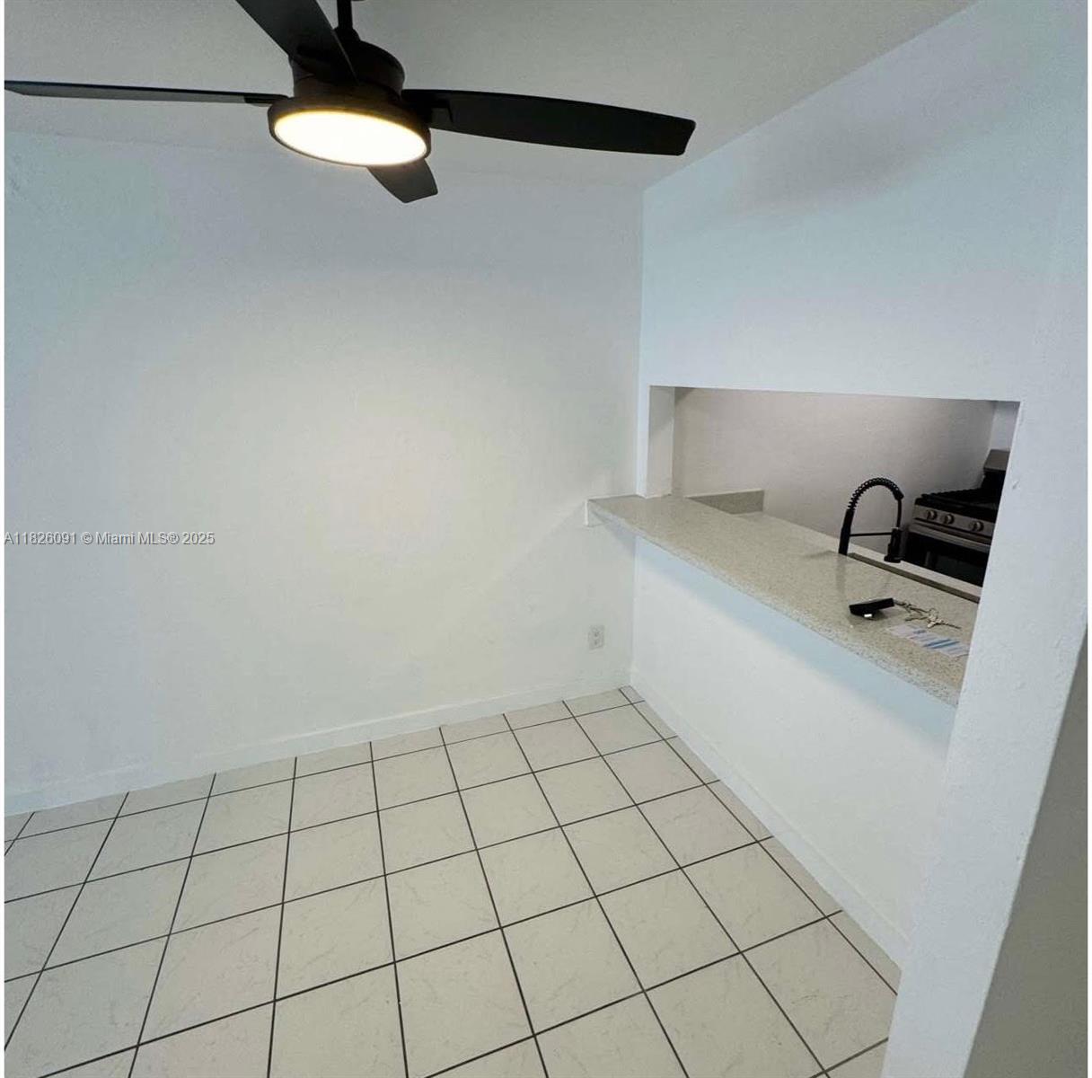 505 NE 30th St 502