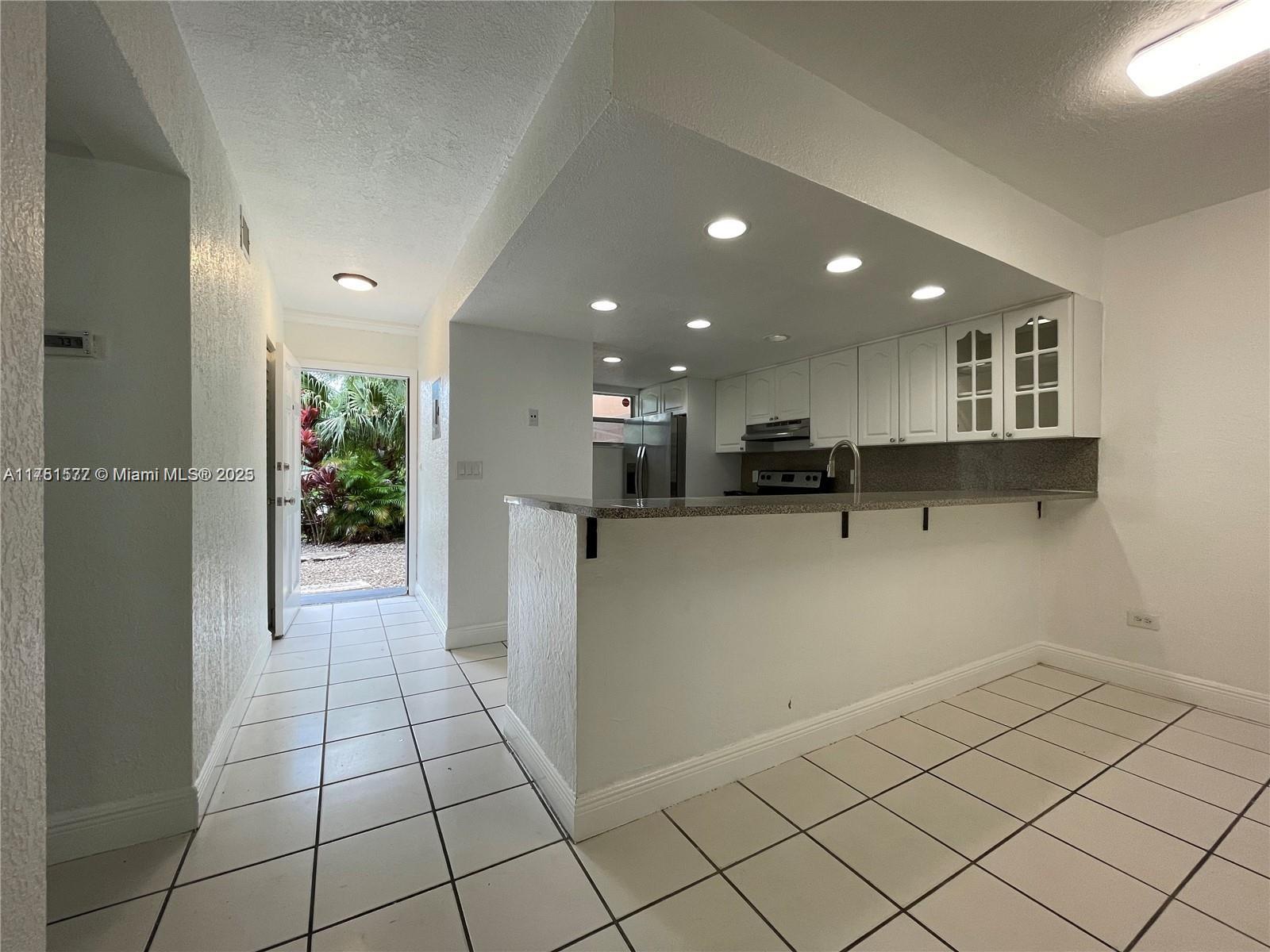 9760 Sw 184th St 4C, Cutler Bay, Miami-Dade County, Florida - 3 Bedrooms  
1 Bathrooms - 