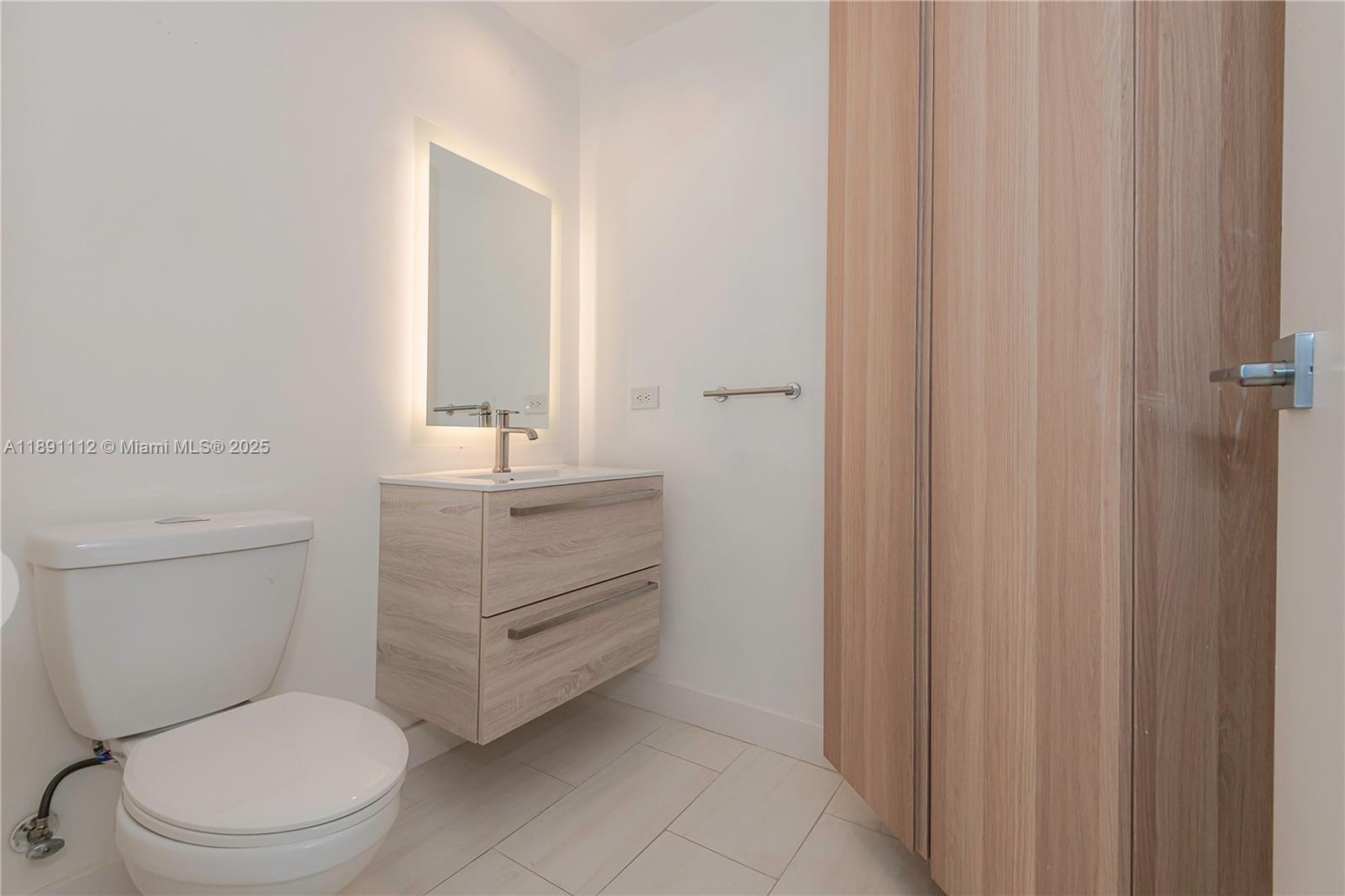 COURTS BRICKELL KEY CONDO - Residential