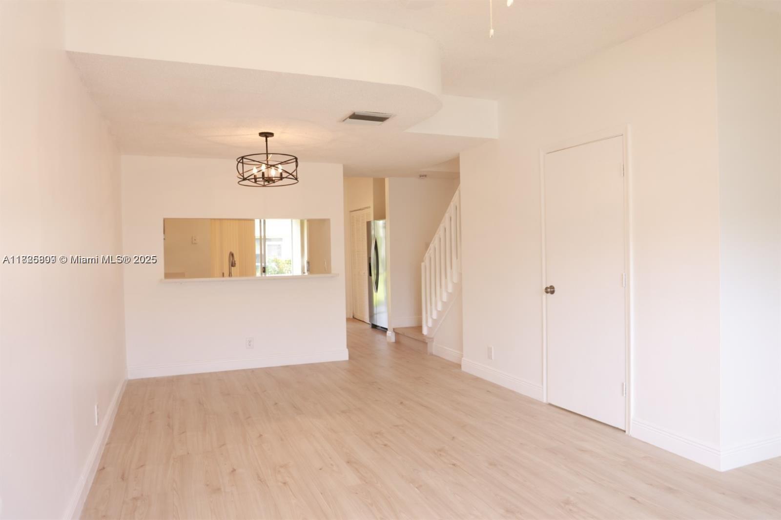 16686 Hemingway Dr