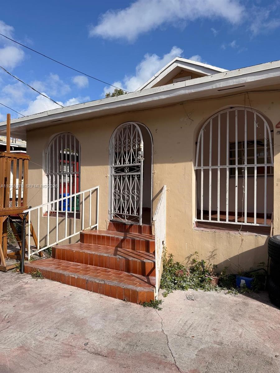 NORTHERN BLVD TRACK - Residential Lease