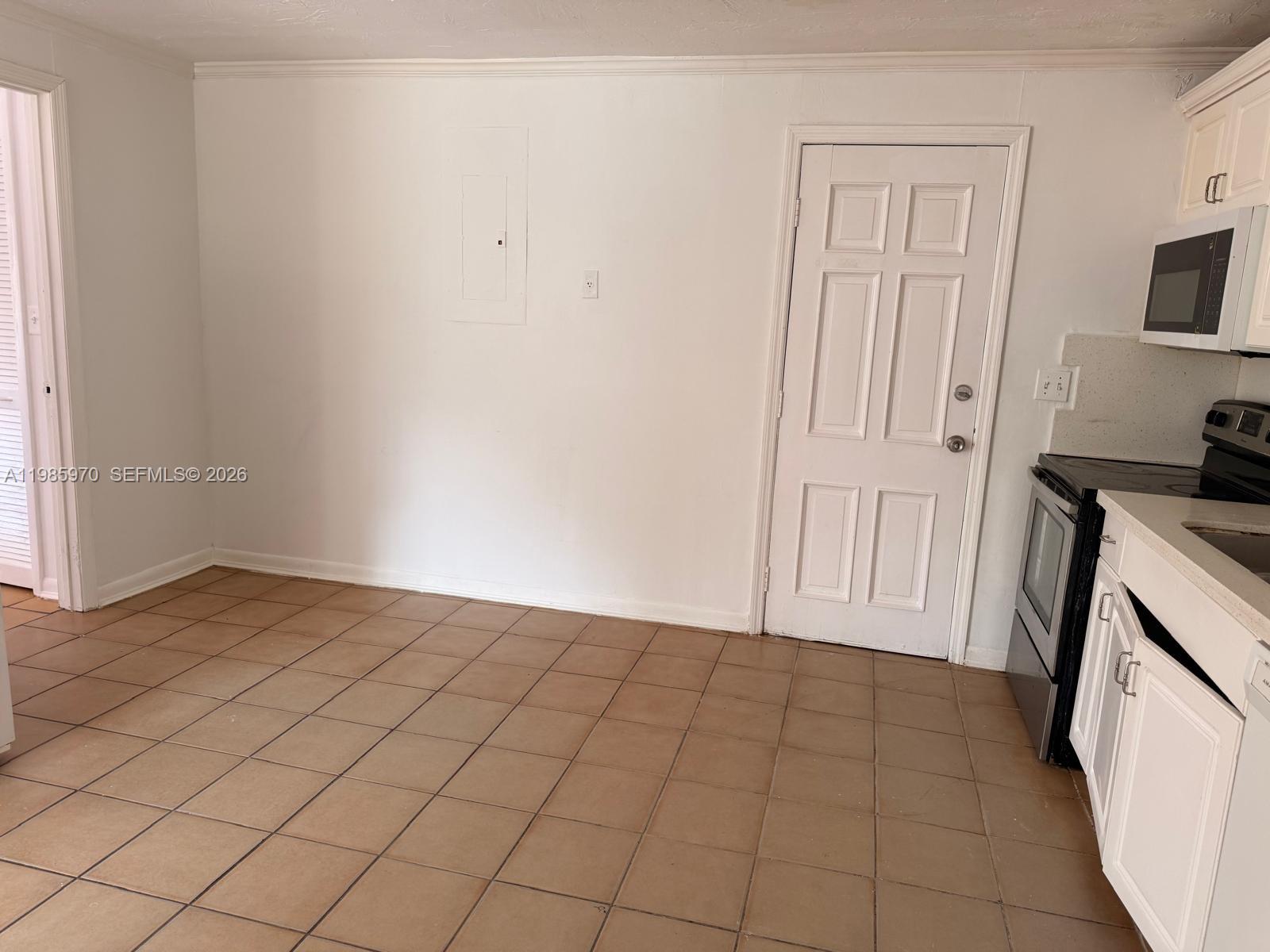 NORTHERN BLVD TRACK - Residential Lease