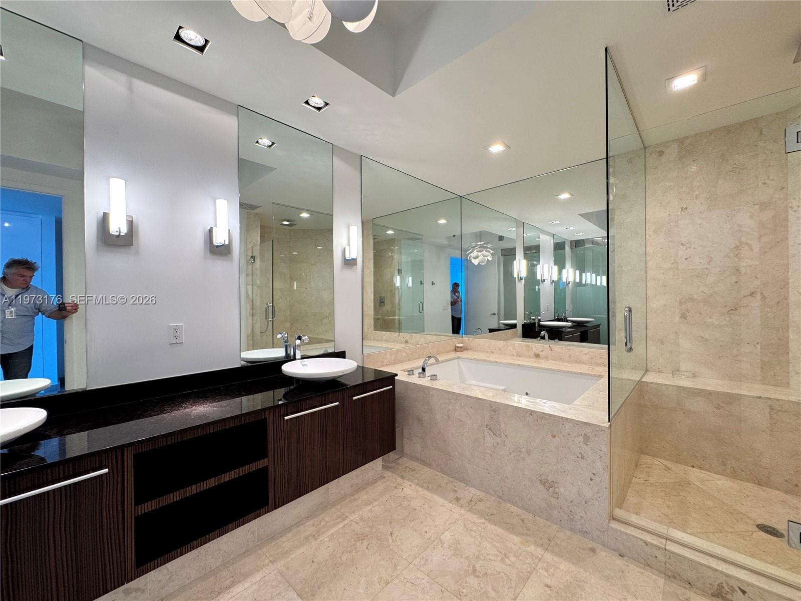 2711 HOLLYWOOD BEACH COND - Residential