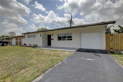 Single Family Residence in Sunrise FL 7570 21st St 1.jpg