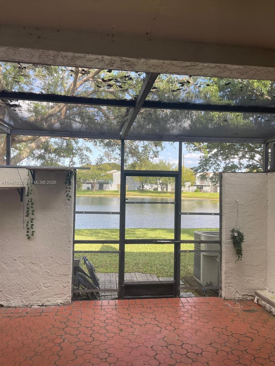 WESTVIEW CONDOMINIUM NO E - Residential