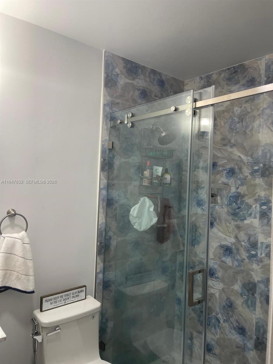 WESTVIEW CONDOMINIUM NO E - Residential