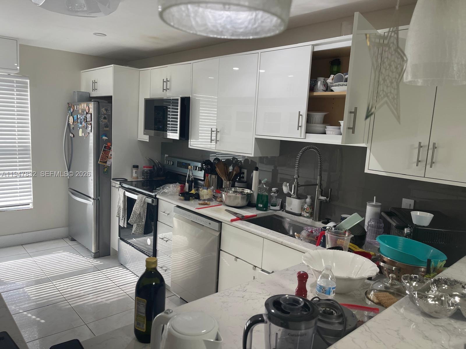 WESTVIEW CONDOMINIUM NO E - Residential