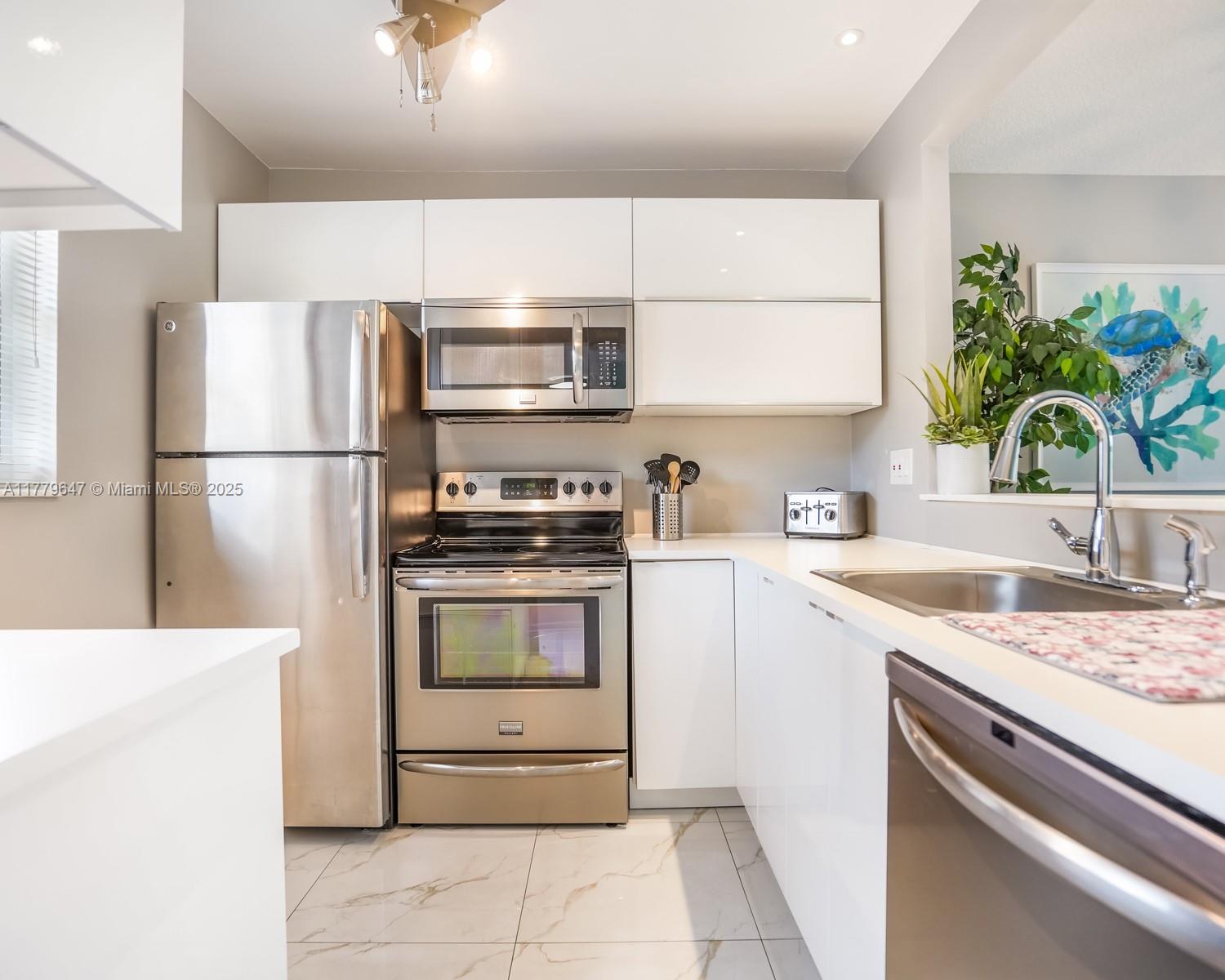 KAHLUA GARDENS CONDO - Residential