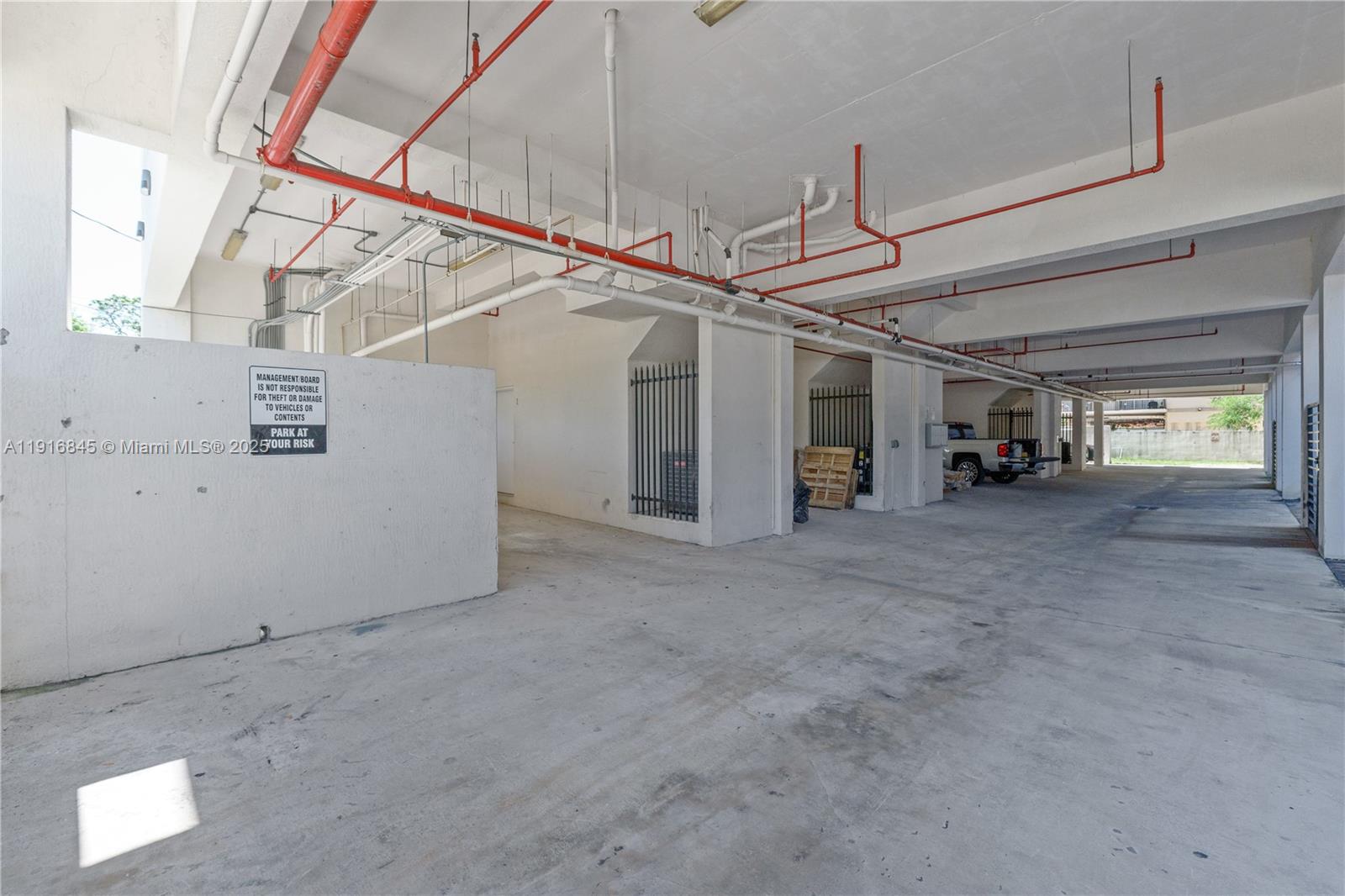 AVACADO PARK - Residential Lease