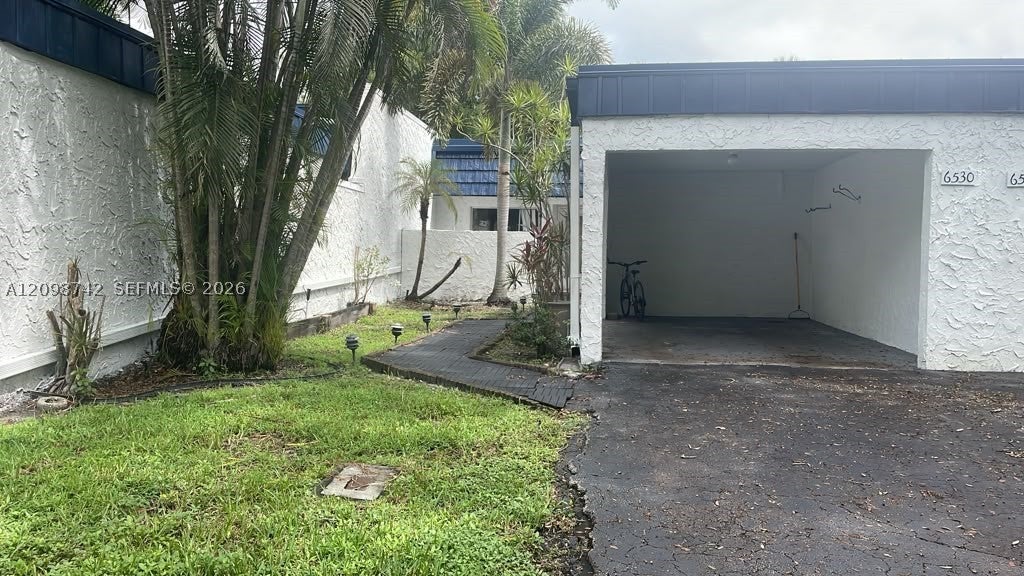 6530 NW 98th Ter B25