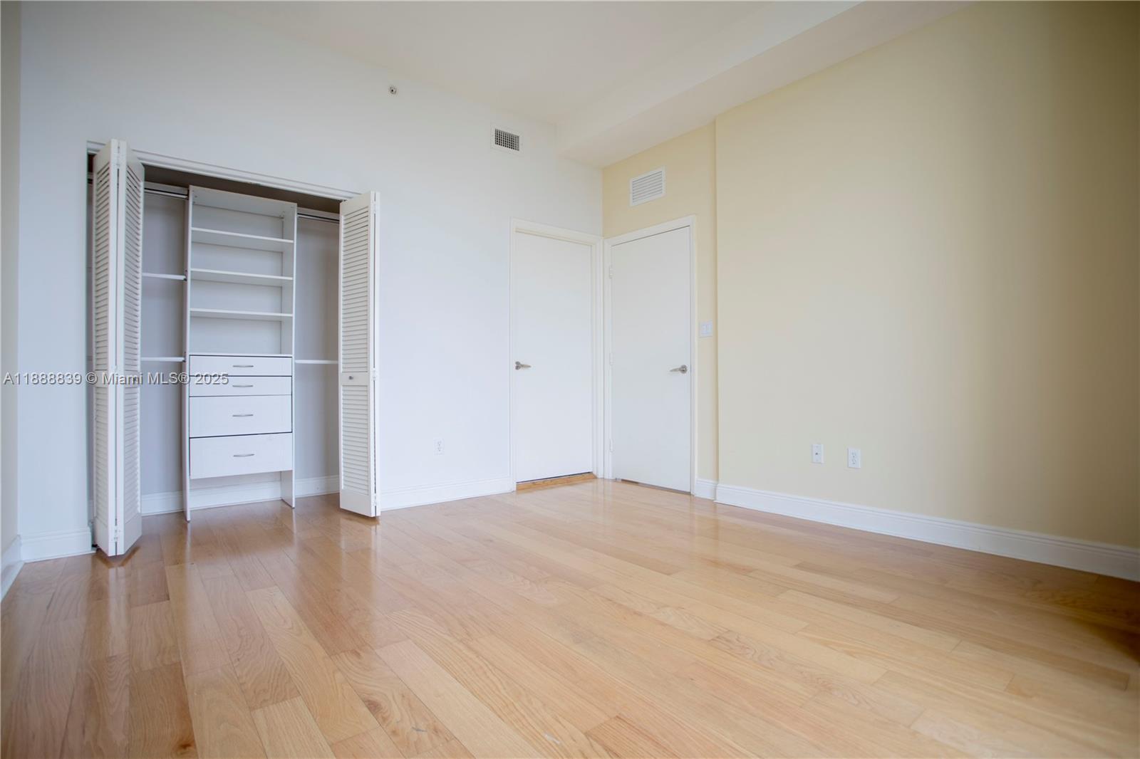 NORDICA CONDO - Residential