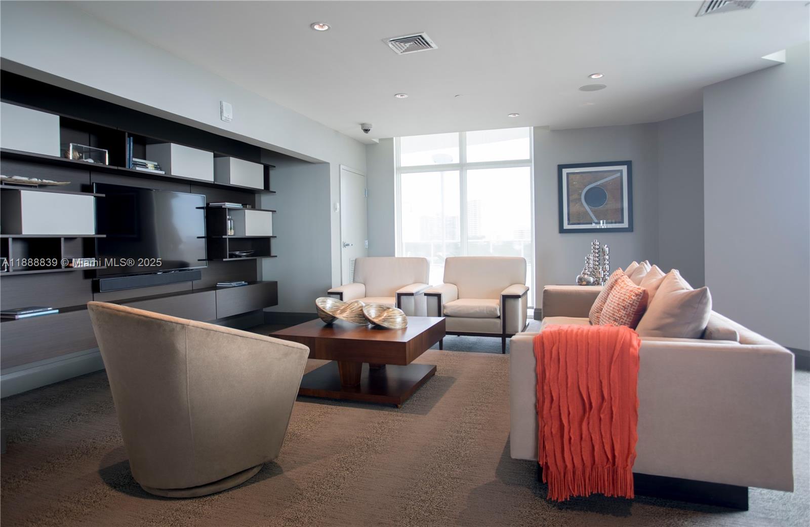 NORDICA CONDO - Residential