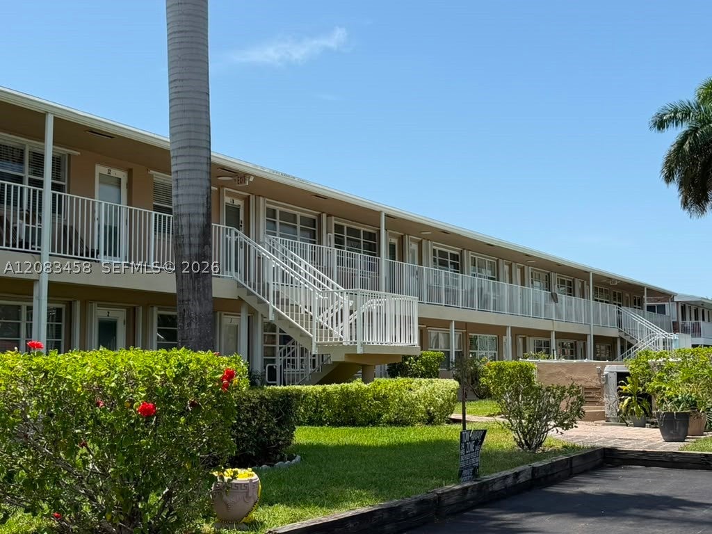 Photo of 500 Layne Blvd #15, Hallandale Beach, FL 33009 (MLS # A12083458)