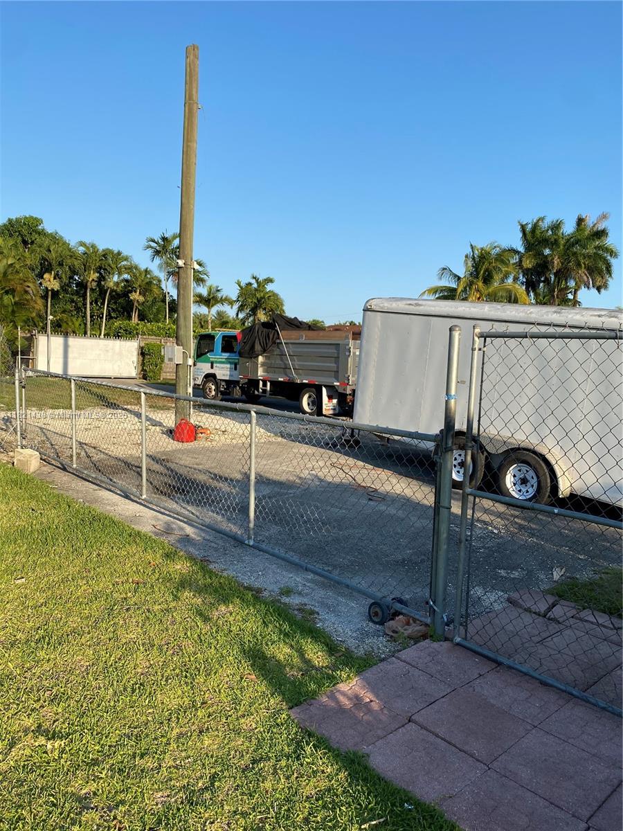 Great opportunity to build your own home at the corner of 178 AVE & 175 ST. with dual access. Excellent investment opportunity. For sale: a corner lot of 10,400 square feet, located in a high-potential area. It features two separate access points, offering great flexibility for residential, commercial, or mixed-use development. The strategic corner location provides high visibility, easy access, and diverse design options. The terrain is flat, making it ideal for construction and maximizing space efficiency. HOUSE also for SALE next to this corner lot MLS: A11715198 Take advantage of the combined potential of both properties! Ideal for developers, investors, or visionary entrepreneurs. Strategically located in a high-demand area.