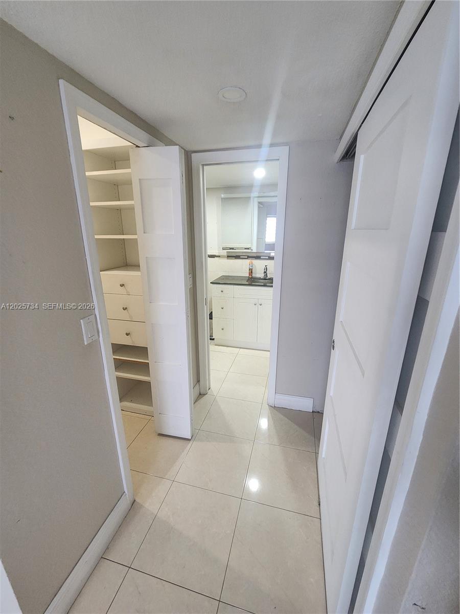VISTA DEL LAGO CONDO VII - Residential Lease