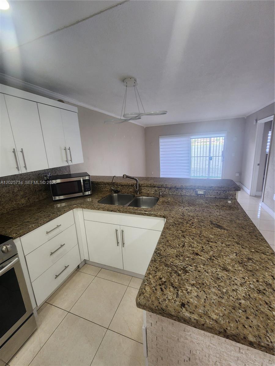 VISTA DEL LAGO CONDO VII - Residential Lease