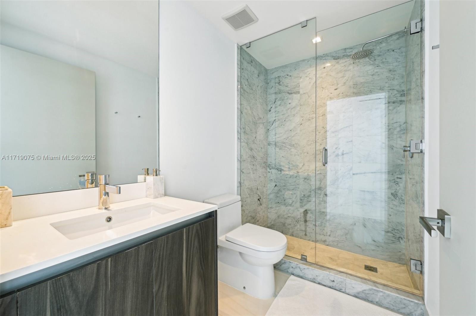 GRAN PARAISO CONDO - Residential