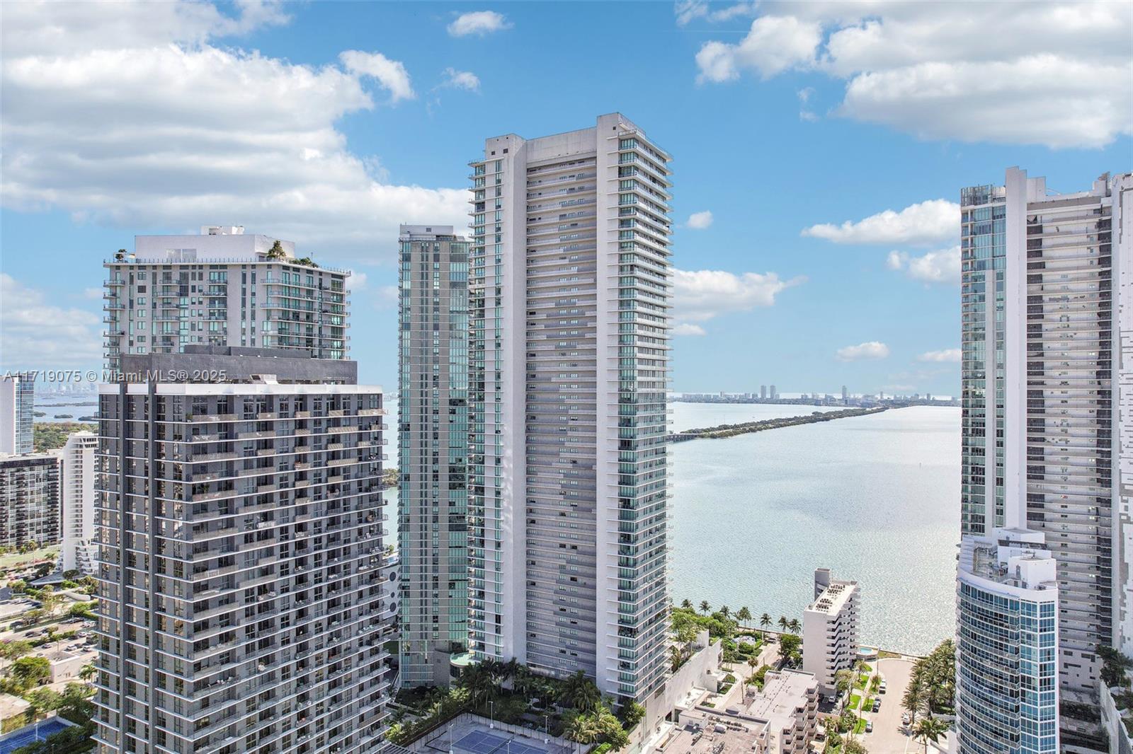 GRAN PARAISO CONDO - Residential