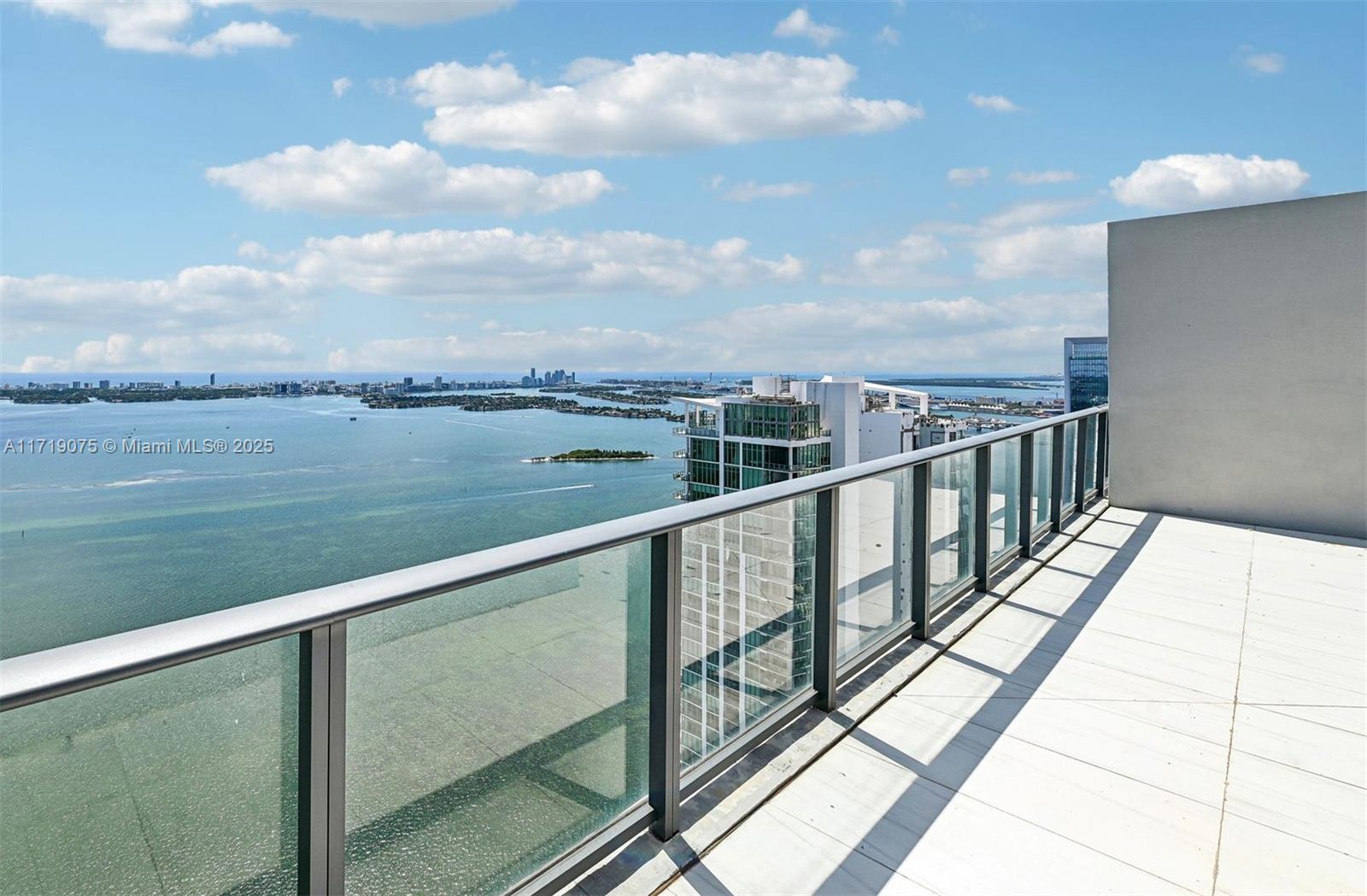 GRAN PARAISO CONDO - Residential