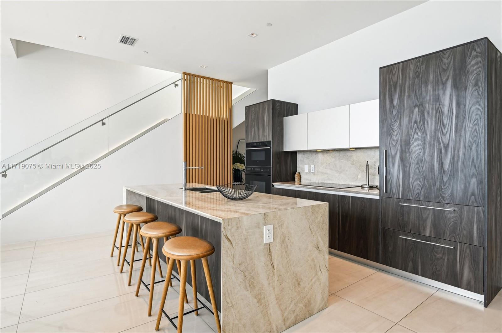 GRAN PARAISO CONDO - Residential