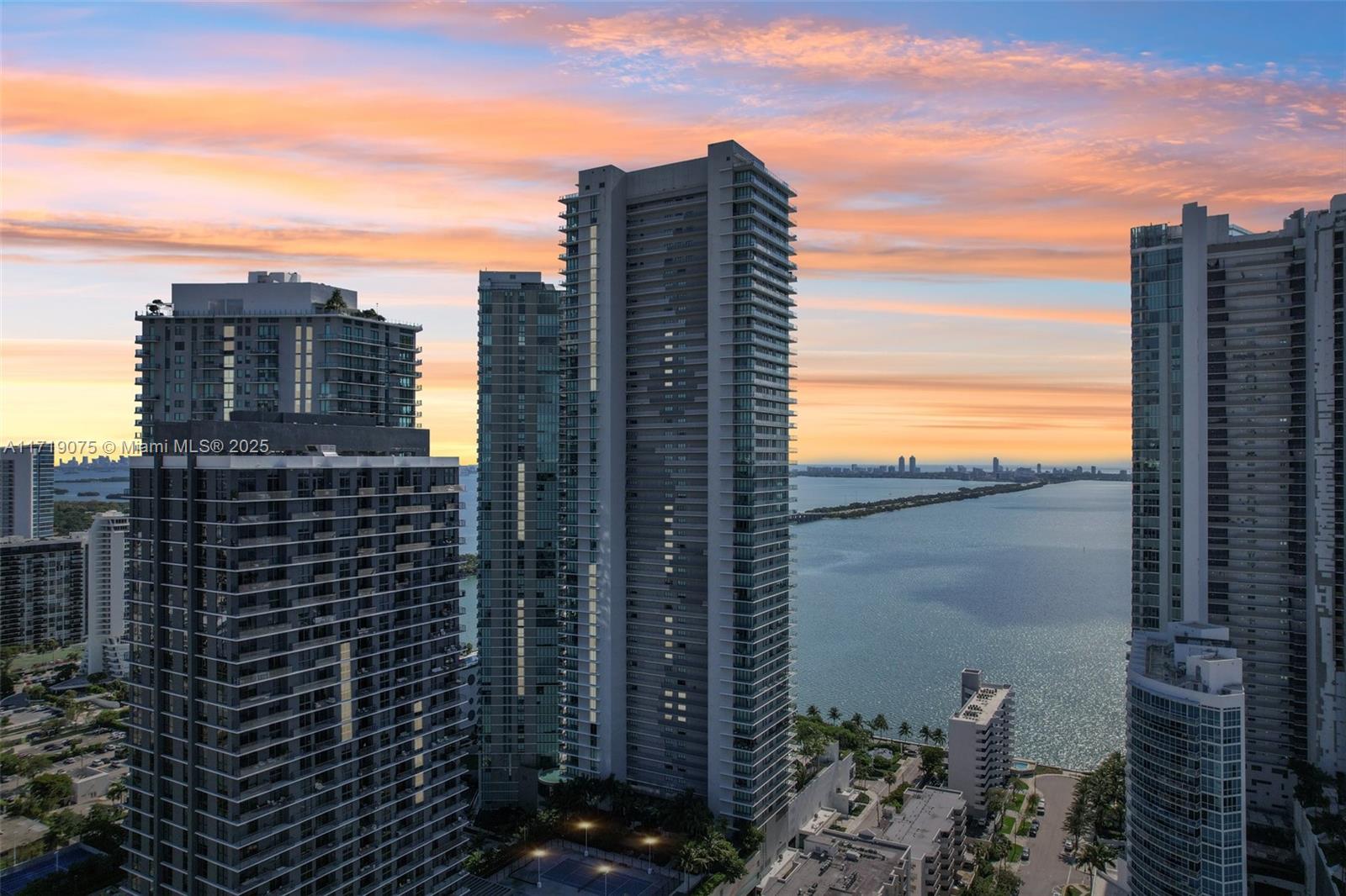 GRAN PARAISO CONDO - Residential