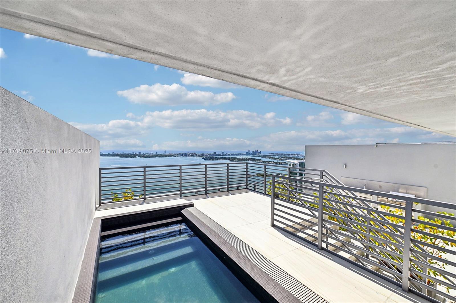 GRAN PARAISO CONDO - Residential