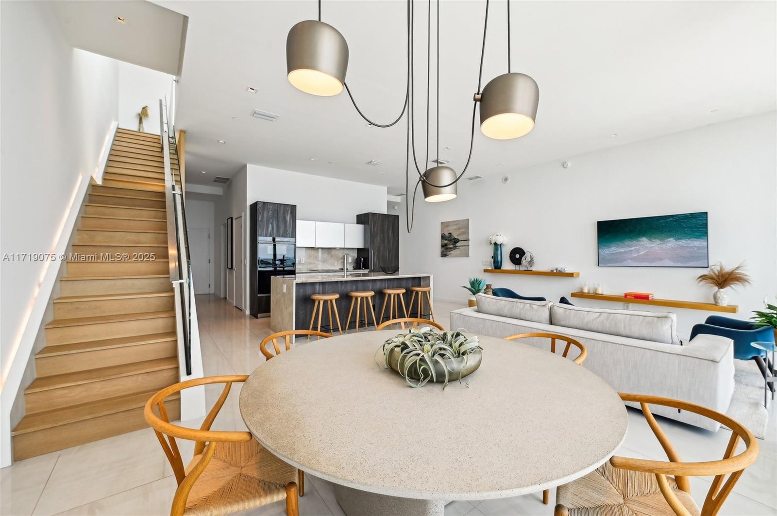 GRAN PARAISO CONDO - Residential