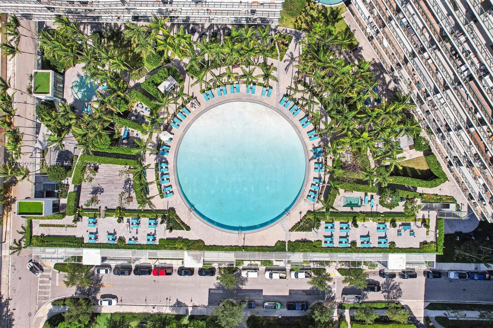 GRAN PARAISO CONDO - Residential