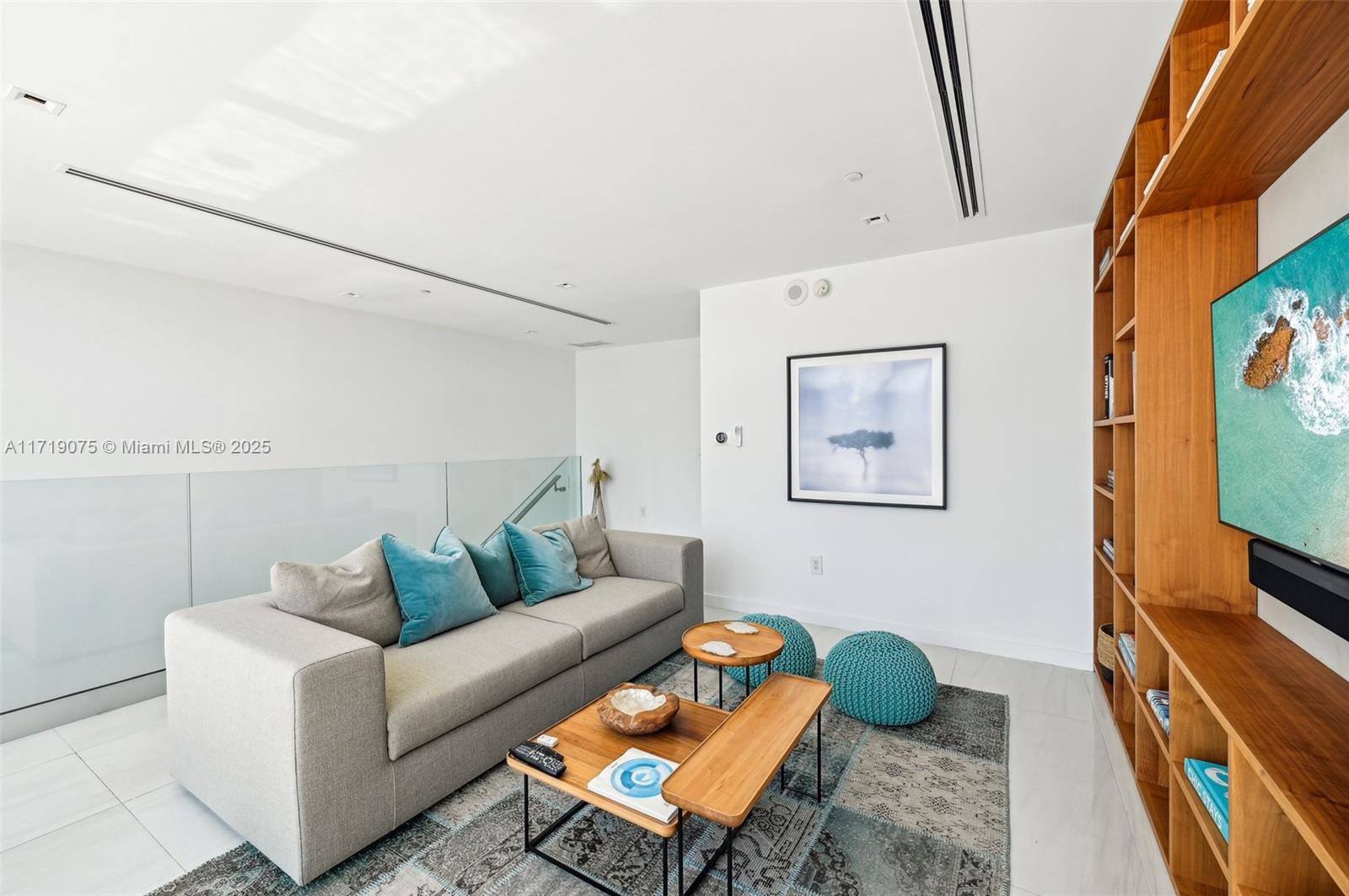 GRAN PARAISO CONDO - Residential