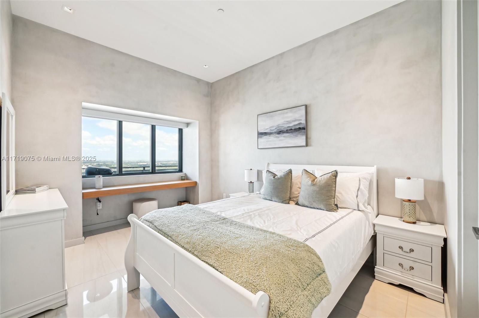 GRAN PARAISO CONDO - Residential