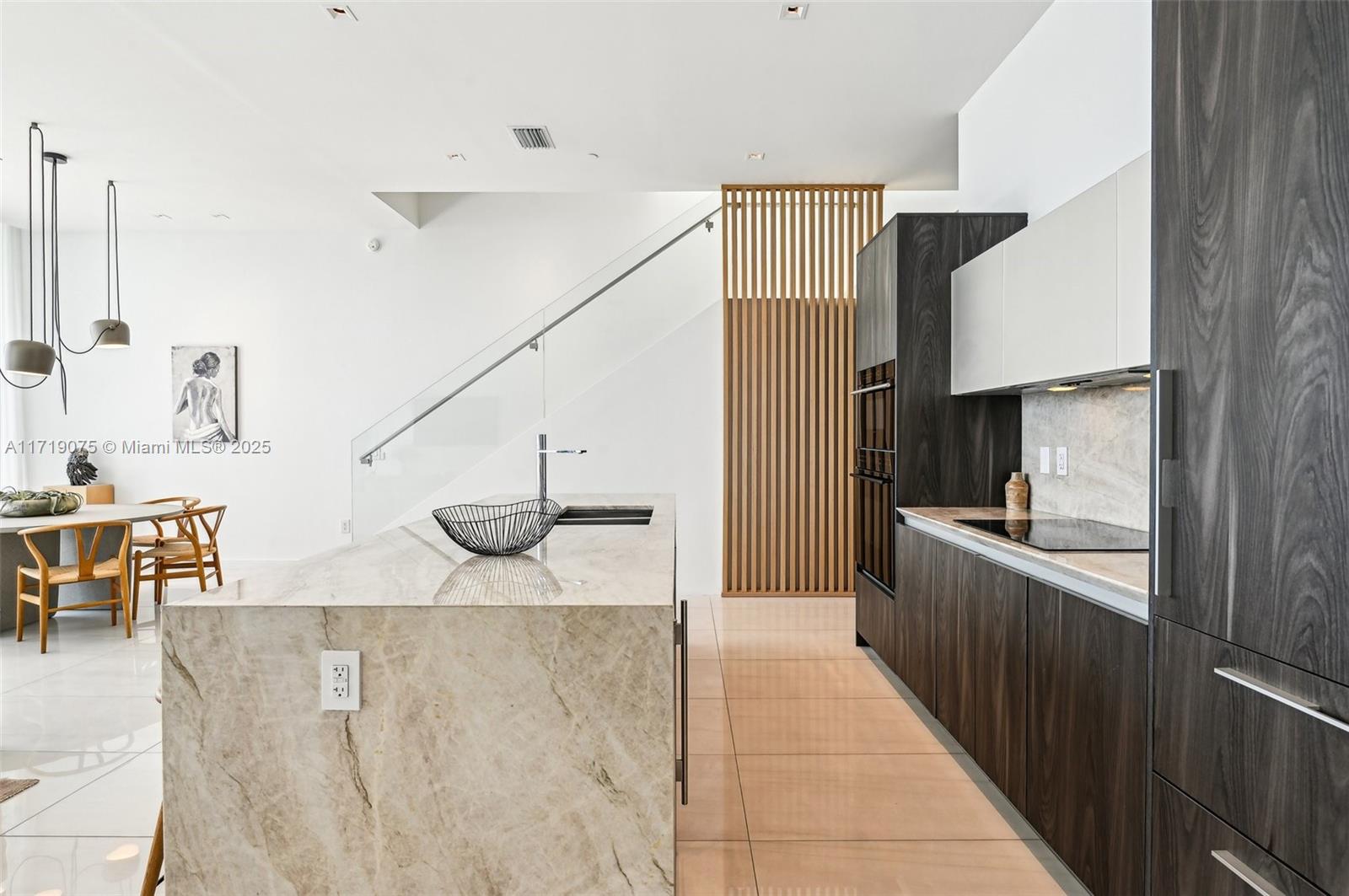 GRAN PARAISO CONDO - Residential
