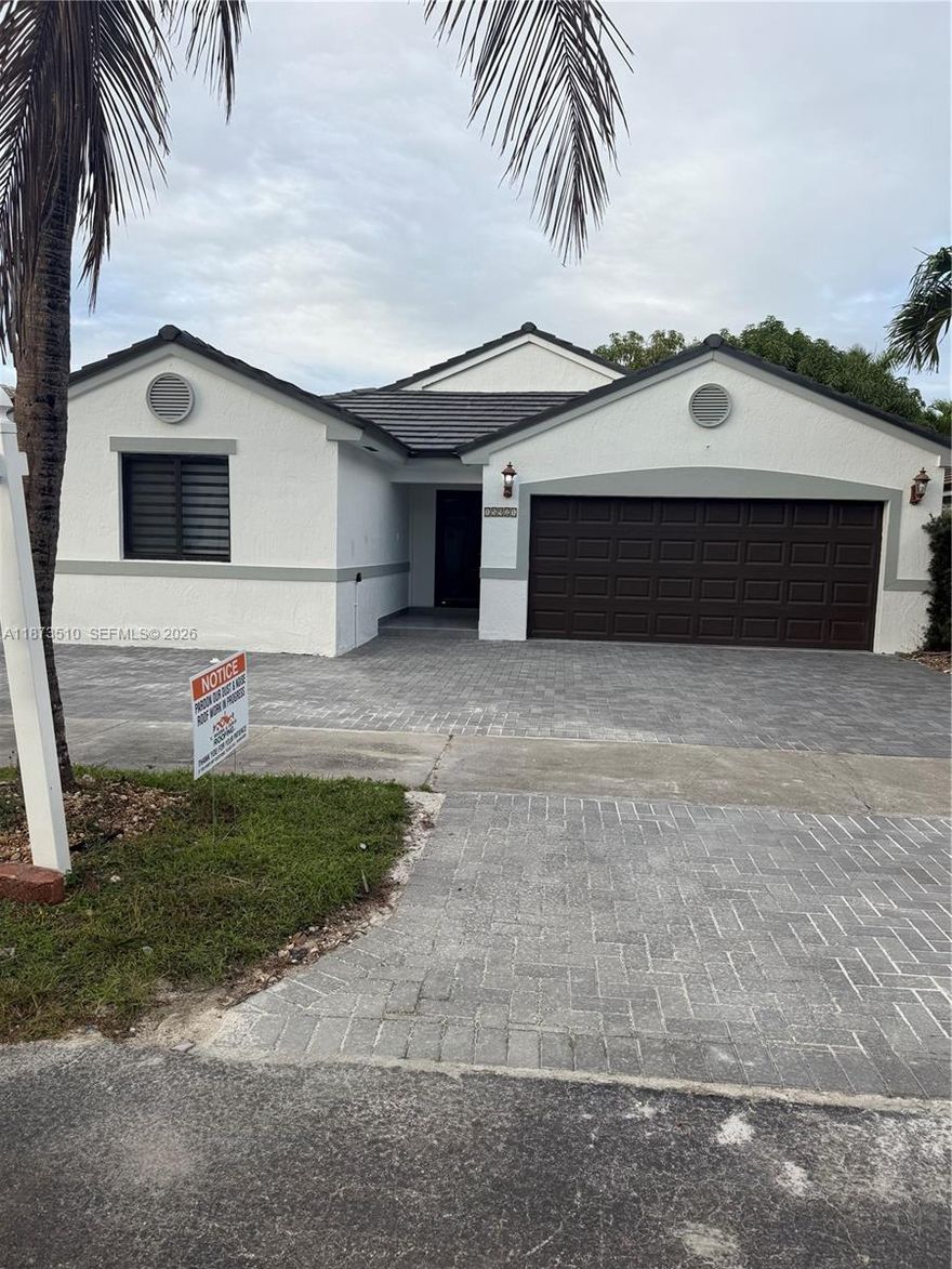 Beautiful, spacious and bright one-story single home in West Kendall. Plenty of space for, updated kitchen with stainless steel, Two car garage, large patio.