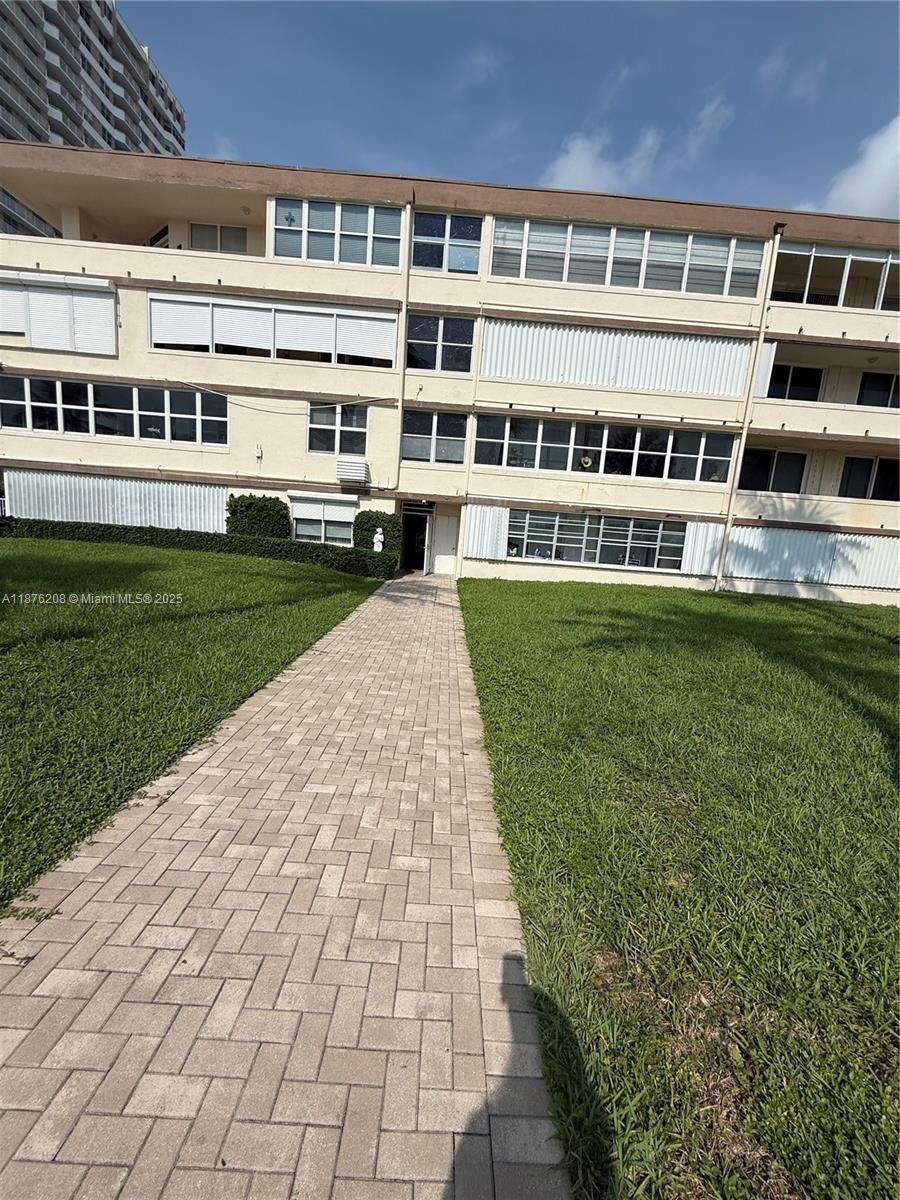 TAROMINA APTS CO-OP - Residential