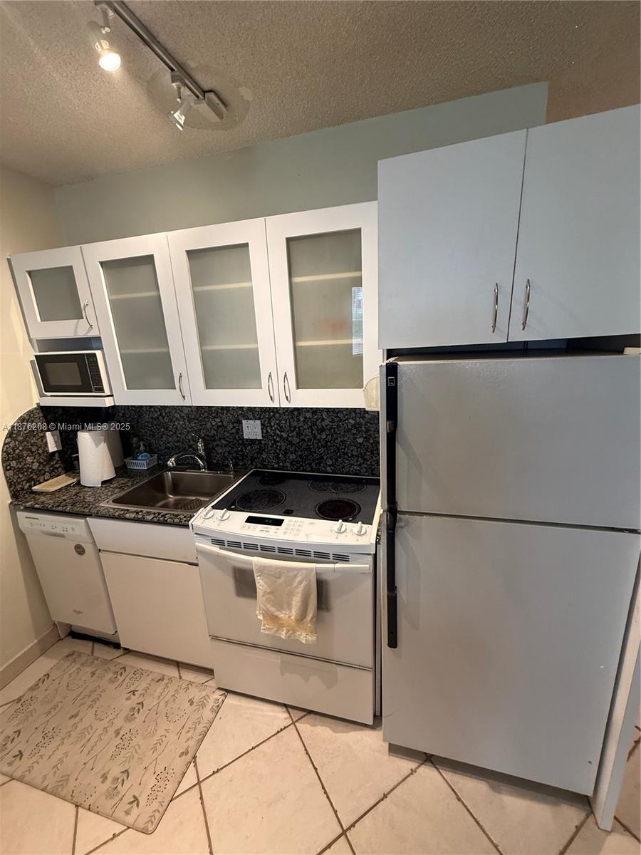 TAROMINA APTS CO-OP - Residential