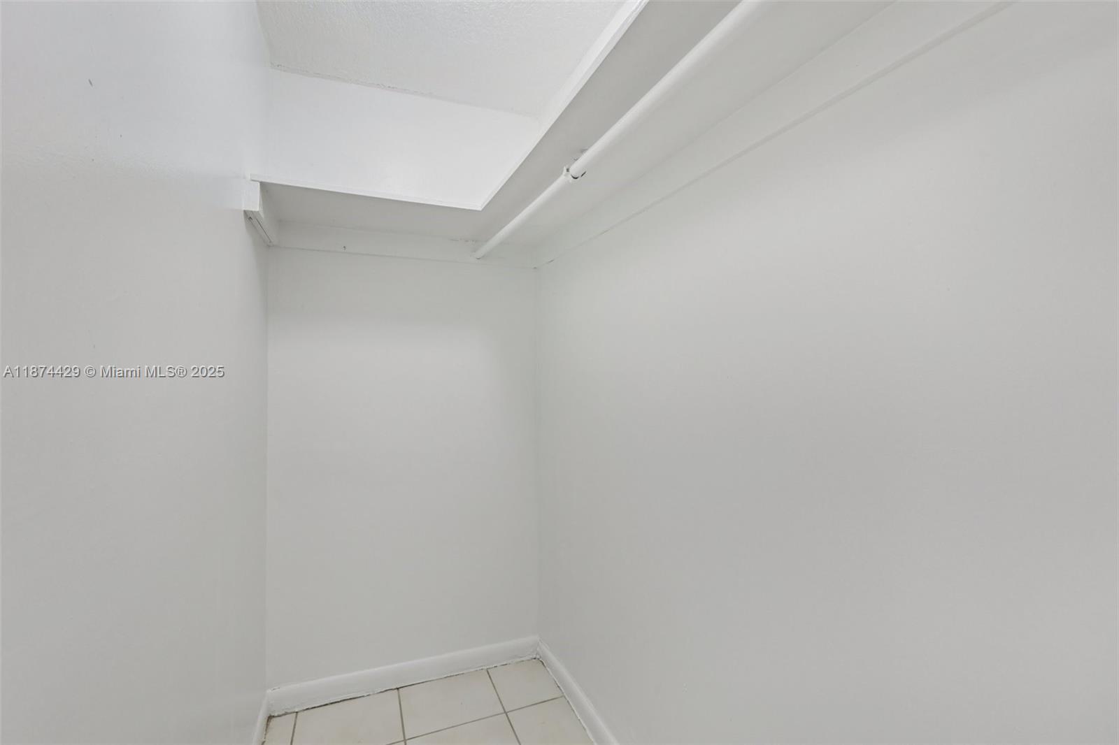 WOODLAND PARK AMD PLAT - Residential