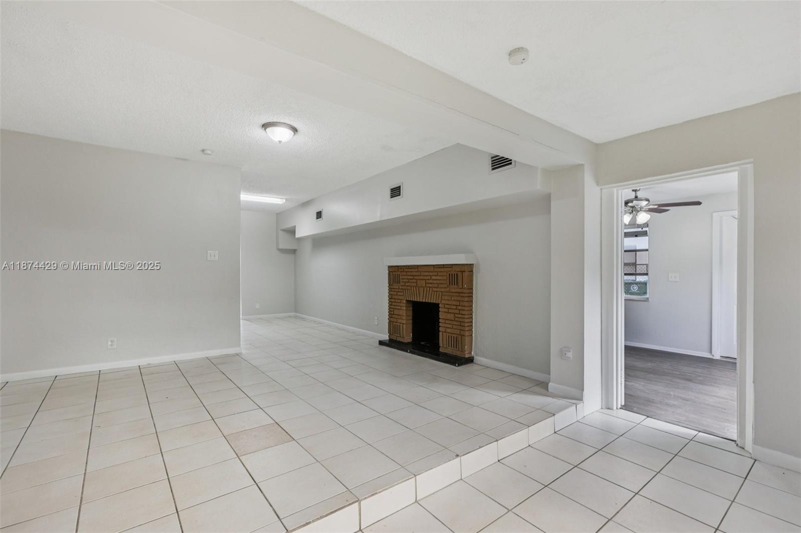 WOODLAND PARK AMD PLAT - Residential