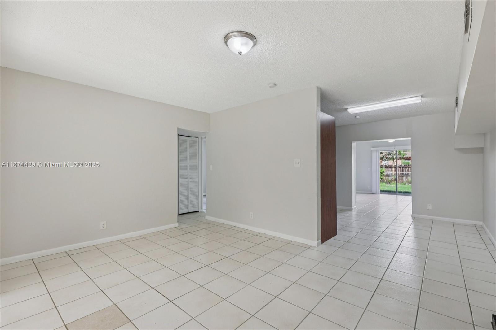 WOODLAND PARK AMD PLAT - Residential