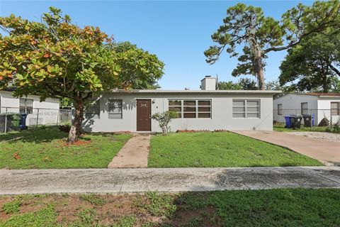 Photo of 219 SW 21st Way, Fort Lauderdale, FL 33312 (MLS # A11874429)