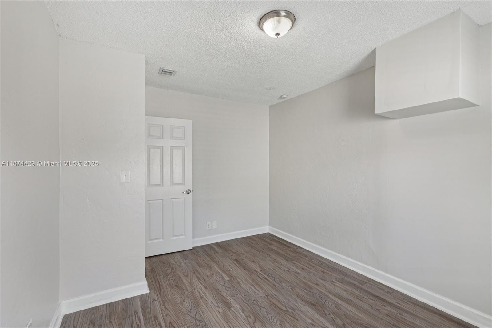 WOODLAND PARK AMD PLAT - Residential